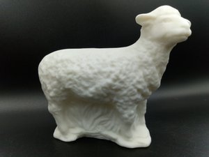 Porzellan - Schaf - stehend