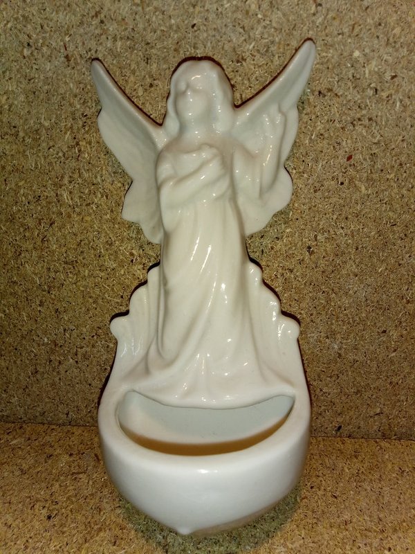 Porzellan - Weihwasserkessel - Engel mit kleinem Kreuz